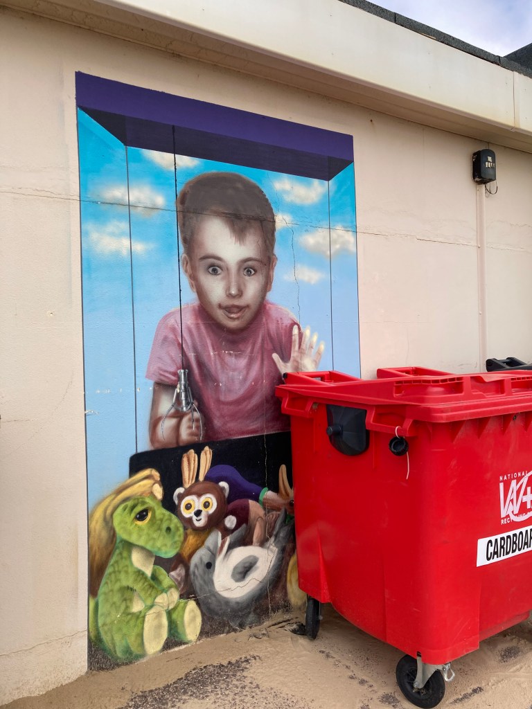 Selfie Wall Trail Pick Me - Lewis Sutherland