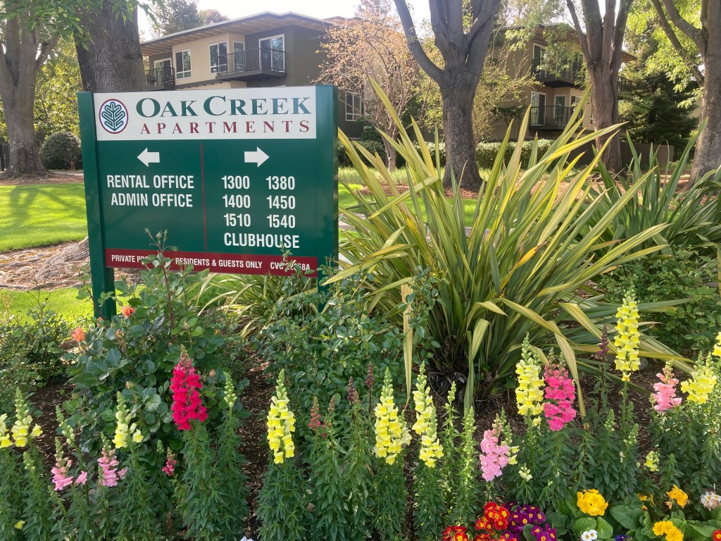 Oak Creek Apartments