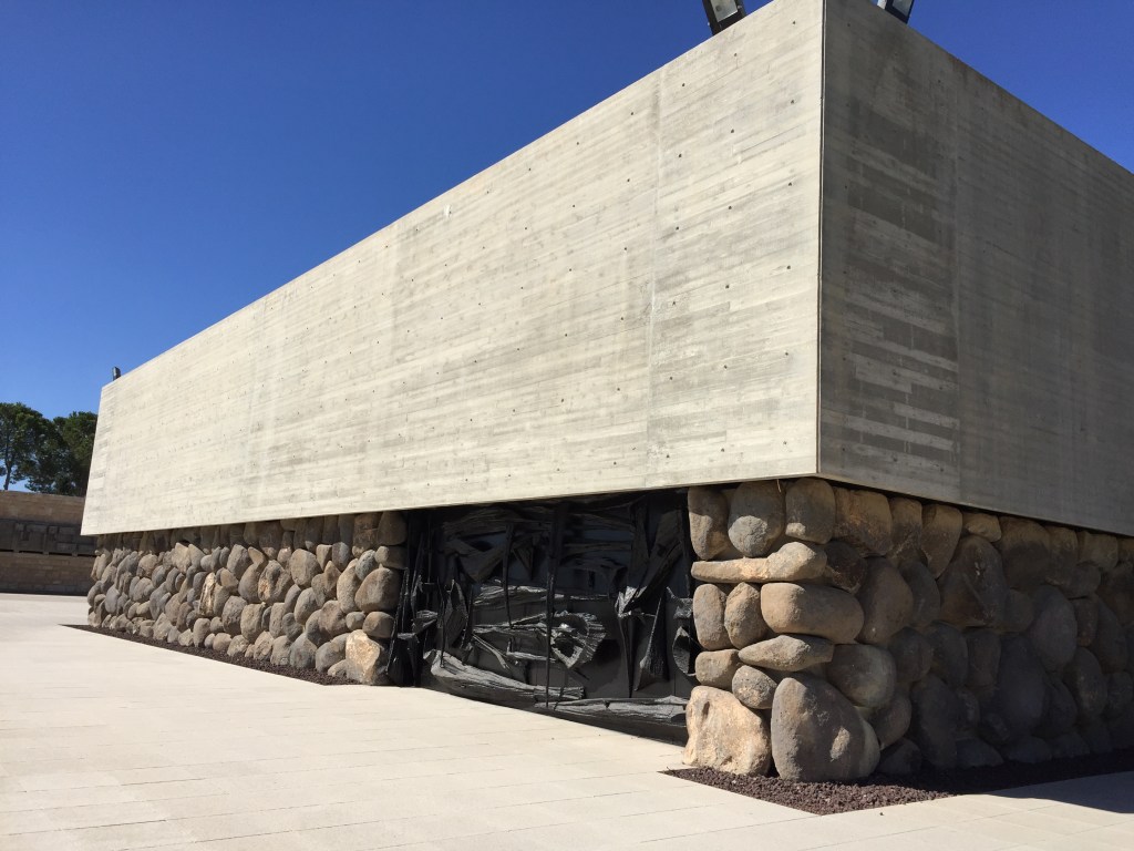 Yad Vashem - Holocaust History Museum