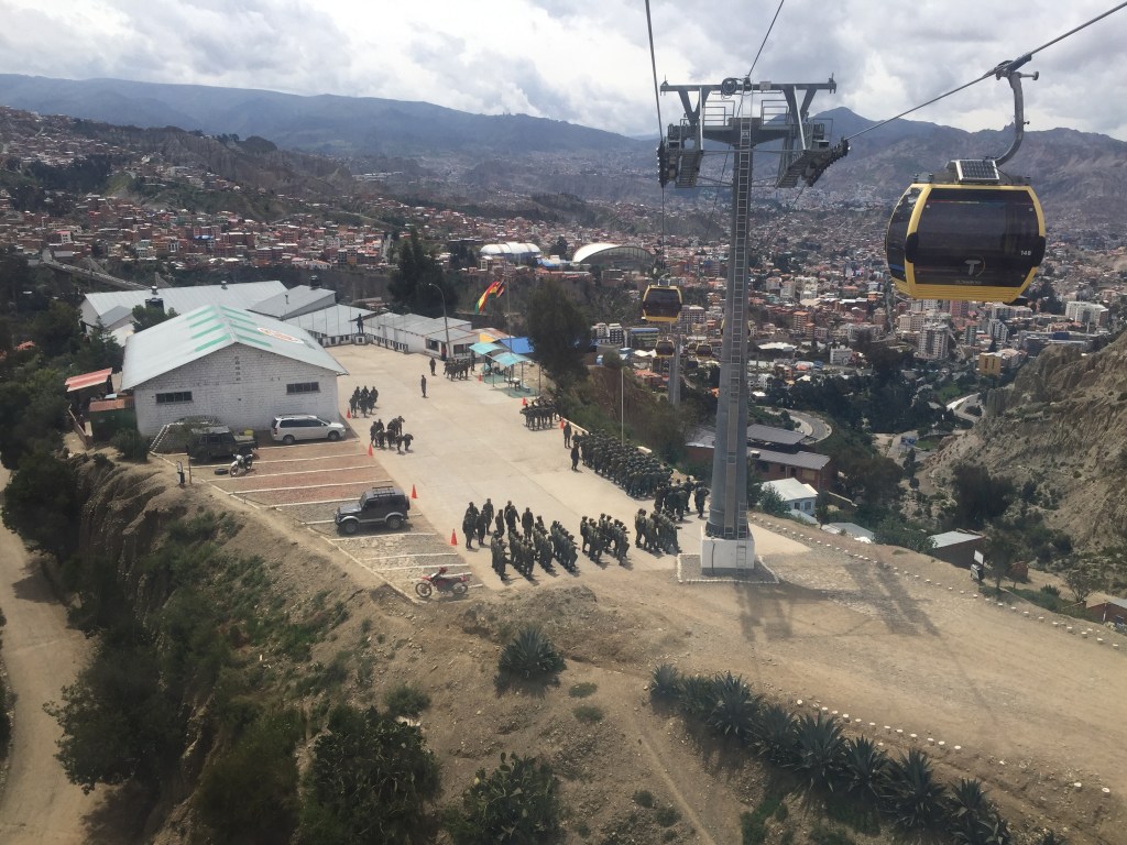 Amarilla cable car over the Military Academy