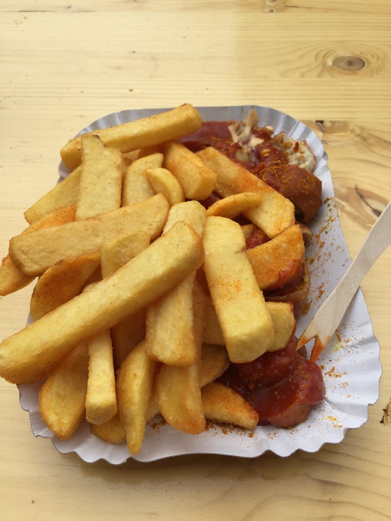 Currywurst & Chips 