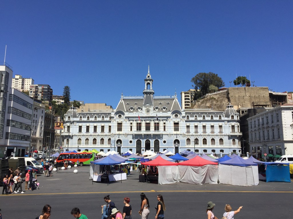 Naval Building and Plaza Sotomayor