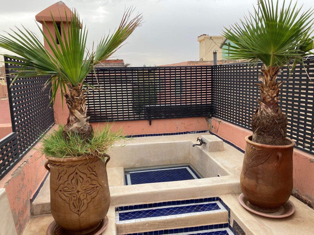 Riad Lhena rooftop pool