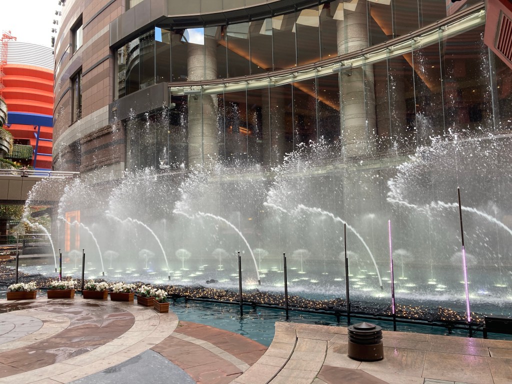 Canal City Fountain Show