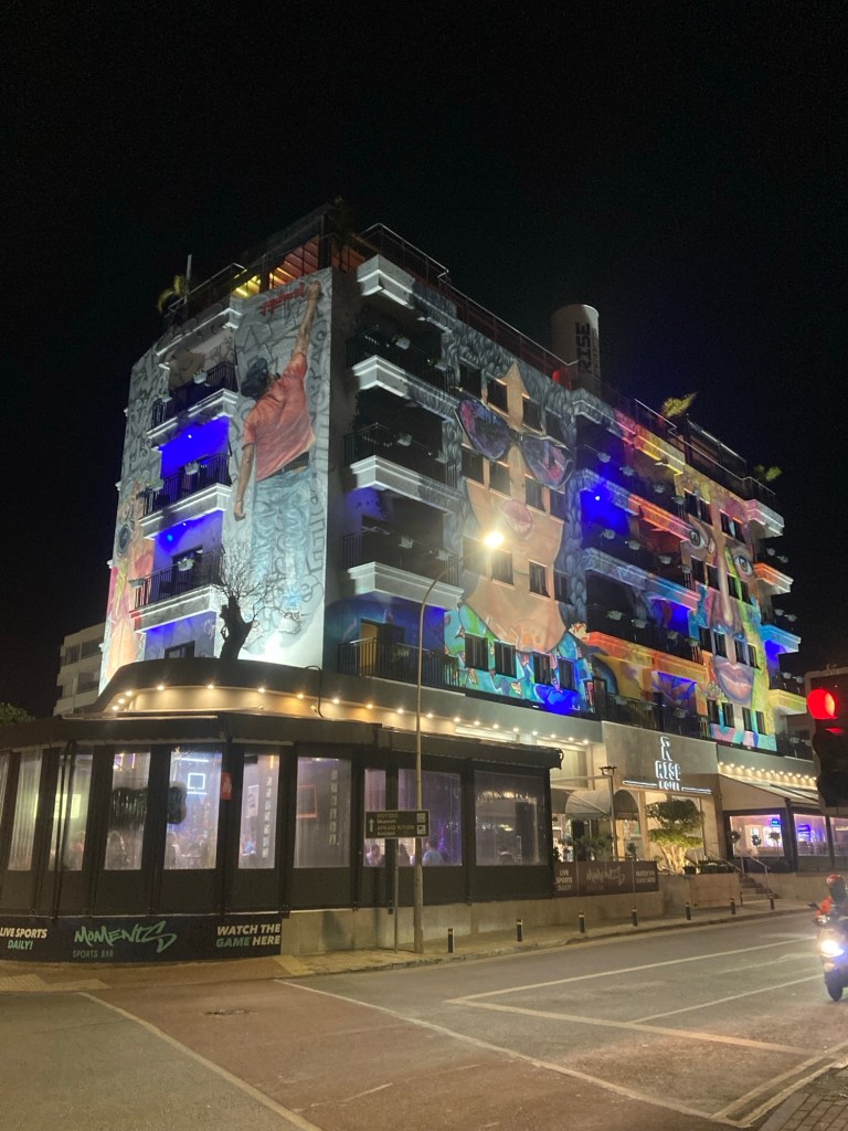 Rise Urban Art Hotel