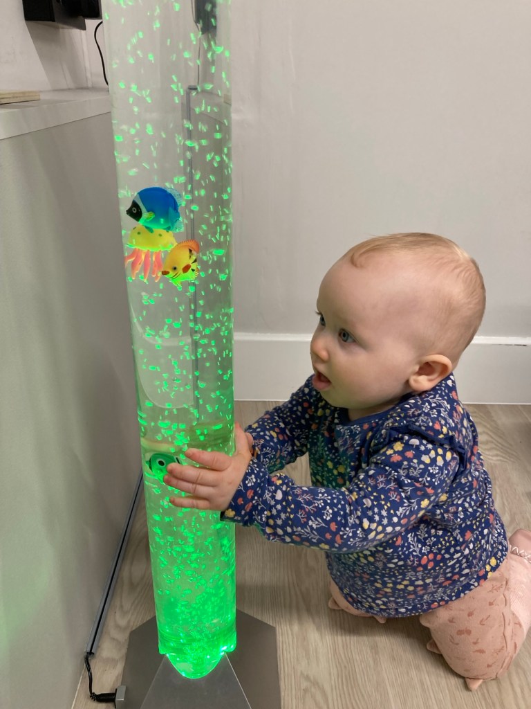 Fluorescent Fish Tank - the Hideout